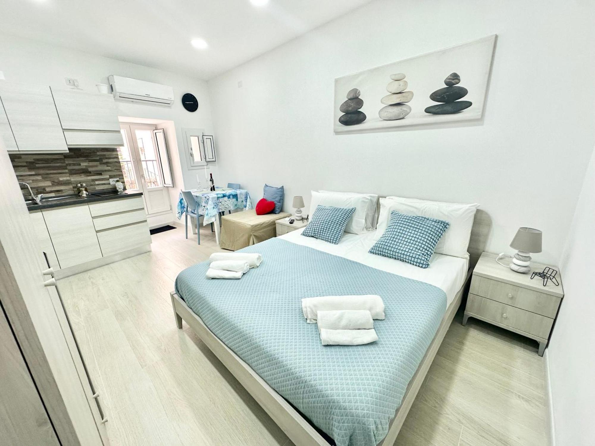 Ale & Andry House Apartment Cefalu Bagian luar foto