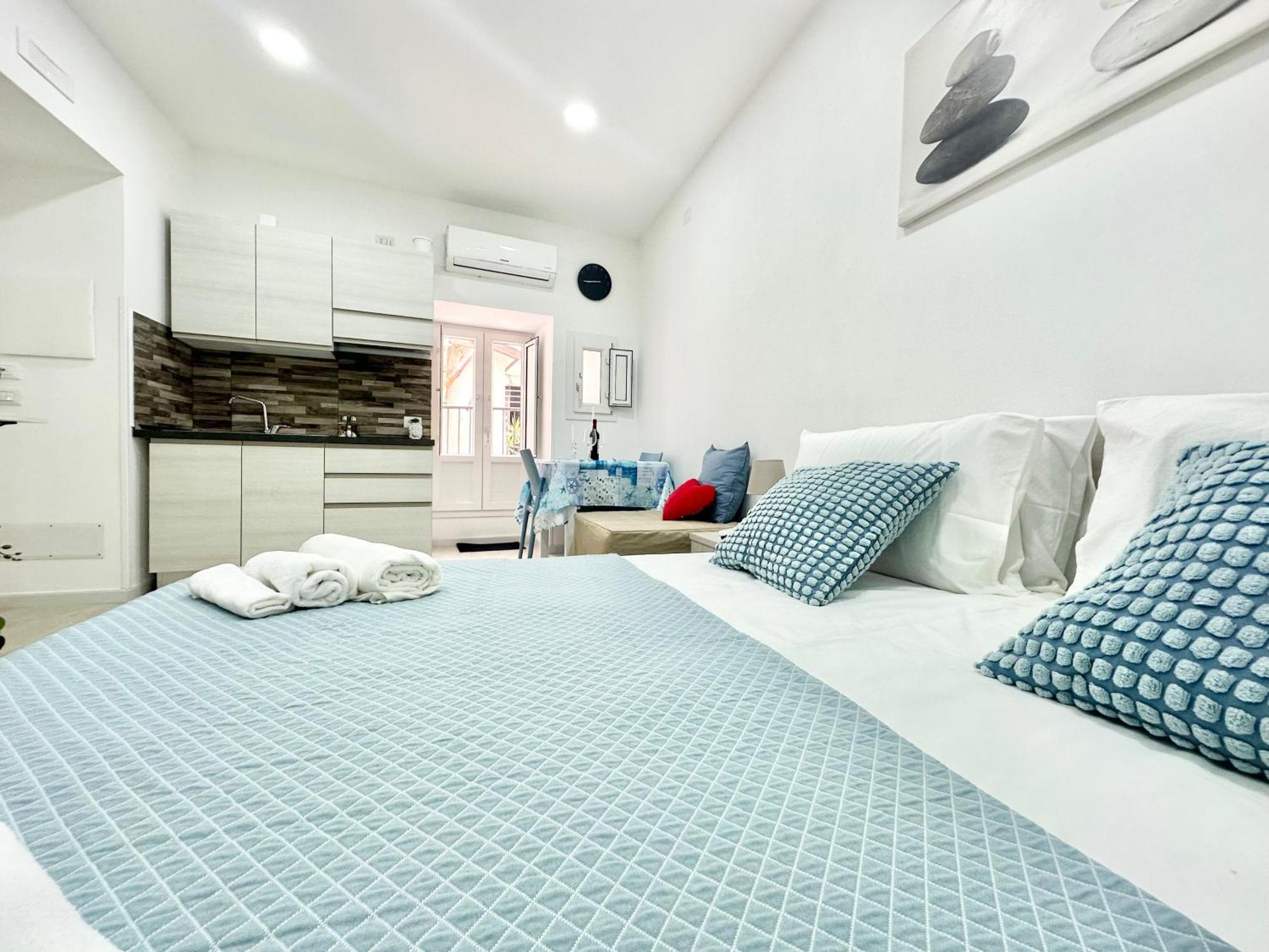 Ale & Andry House Apartment Cefalu Bagian luar foto